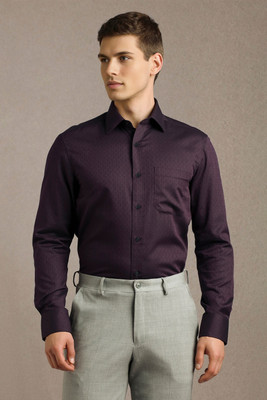 LOUIS PHILIPPE Men Solid Formal Maroon Shirt