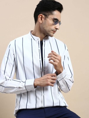 INVICTUS Men Striped Casual White Shirt