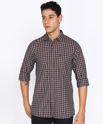 PETER ENGLAND Men Checkered Casual Maroon Shirt