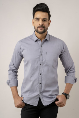 Vilantra Collection Men Solid Casual Grey Shirt