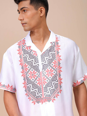 The Indian Garage Co. Men Printed Beach Wear White Shirt