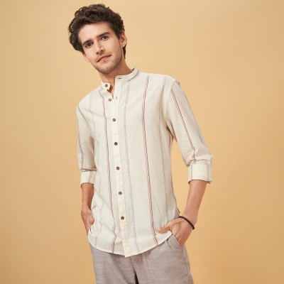 7 Alt by Pantaloons Men Solid Casual White Shirt