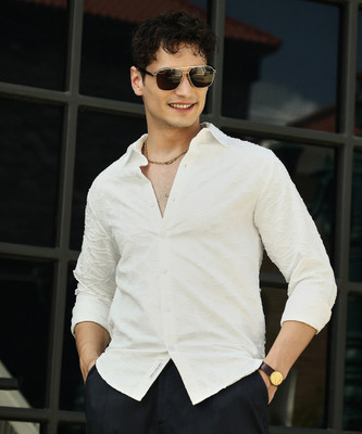 CAMPUS SUTRA Men Solid Casual White Shirt