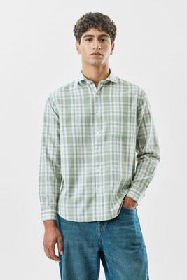Snitch Men Checkered Casual Green Shirt