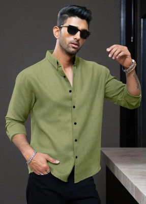 Yanthhi Men Solid Casual Light Green Shirt