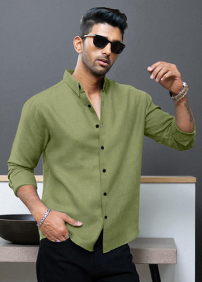 Yanthhi Men Solid Casual Light Green Shirt