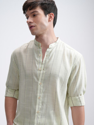 HIGHLANDER Men Striped Casual Light Green Shirt