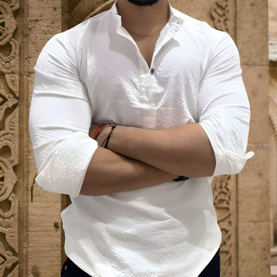 Shirteum Men Self Design Casual White Shirt
