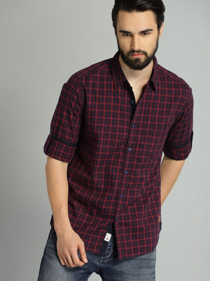 Roadster Men Checkered Casual Maroon Shirt
