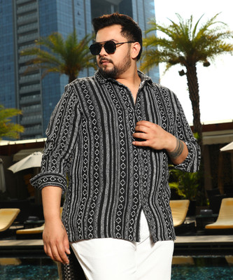 Instafab Plus Men Self Design Casual Black Shirt