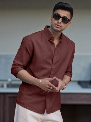 Yanthi Trend Men Self Design Casual Maroon Shirt
