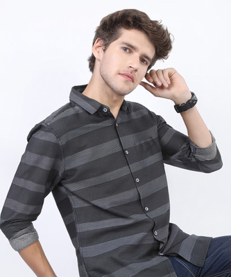 HIGHLANDER Men Striped Casual Black Shirt