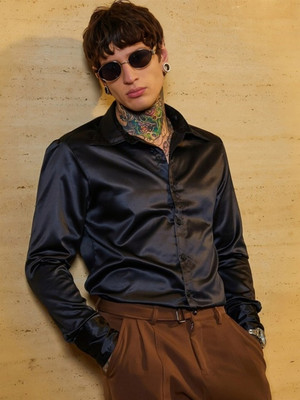 PP Vastram Men Solid Casual Black Shirt