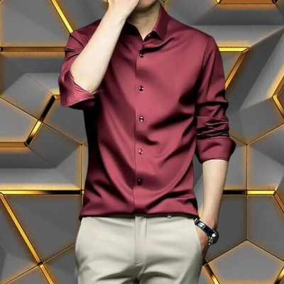 The style grove Men Solid Casual Maroon Shirt