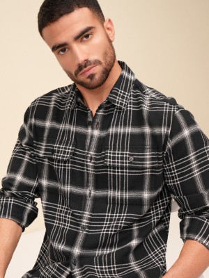 LOCOMOTIVE Men Checkered Casual Black Shirt