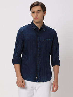 MUFTI Men Solid Casual Dark Blue Shirt