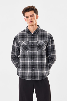 Snitch Men Checkered Casual Grey Shirt