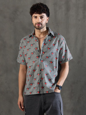 FUGAZEE Men Checkered Casual White Shirt