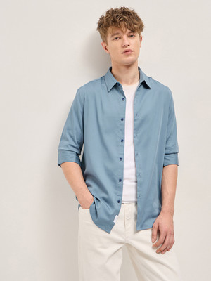 THE BEAR HOUSE Men Solid Casual Blue Shirt