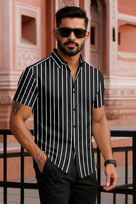 Manamrut Men Striped Casual Black Shirt