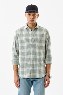 Snitch Men Checkered Casual Green Shirt