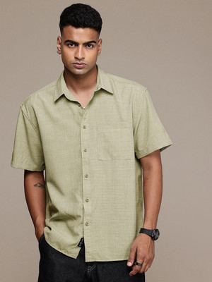 Roadster Men Solid Casual Green Shirt