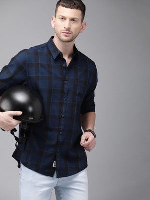 Roadster Men Checkered Casual Dark Blue Shirt