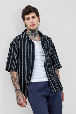 Snitch Men Striped Casual Black Shirt