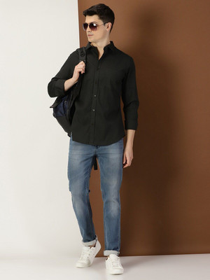 INVICTUS Men Solid Casual Green Shirt