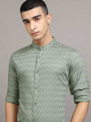 HIGHLANDER Men Self Design Casual Green Shirt