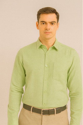 JAI GURUDEV Men Solid Formal Green Shirt