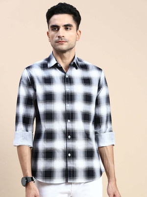 INVICTUS Men Checkered Casual Dark Blue Shirt