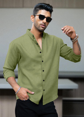 Yanthhi Men Solid Casual Light Green Shirt