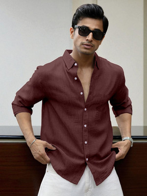 Yanthhi Men Solid Casual Maroon Shirt
