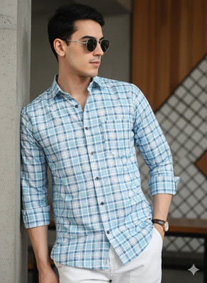 WUXI Men Checkered Casual Light Blue Shirt