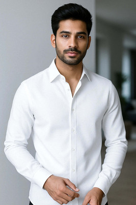 vrunda Men Solid Casual White Shirt