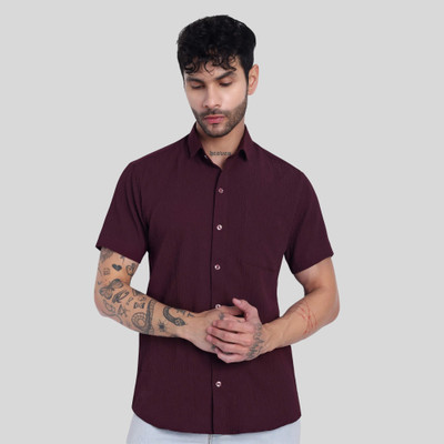 Garment Globe Men Solid Casual Maroon Shirt