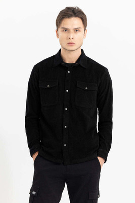 Snitch Men Solid Casual Black Shirt