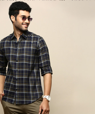 INVICTUS Men Checkered Casual Dark Blue Shirt