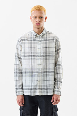 Snitch Men Checkered Casual White Shirt