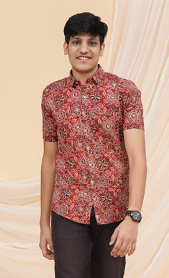 KEERRAZ Men Printed Casual Maroon Shirt