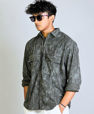 Cloox Men Printed Casual Green Shirt
