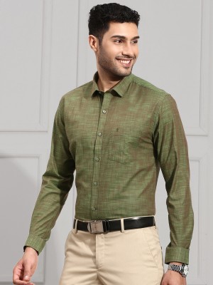 Ramraj Cotton Men Solid Formal Green Shirt