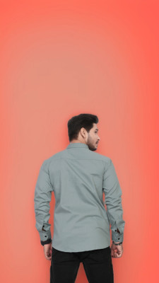 U AND J TREND Men Solid Casual Light Green Shirt