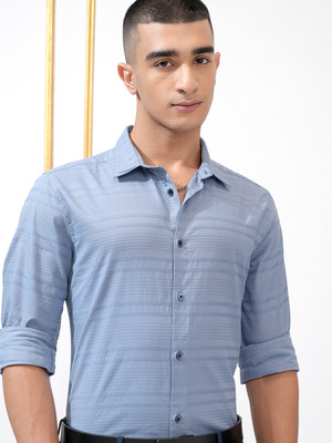 HIGHLANDER Men Striped Casual Blue Shirt