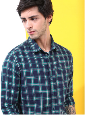 HIGHLANDER Men Checkered Casual Dark Blue Shirt