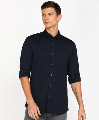 PETER ENGLAND Men Solid Casual Dark Blue Shirt