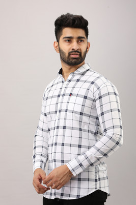 Surhi Men Checkered Casual White Shirt