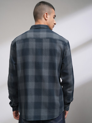 HIGHLANDER Men Checkered Casual Blue Shirt
