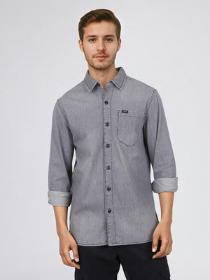 LEE Men Solid Casual Grey Shirt